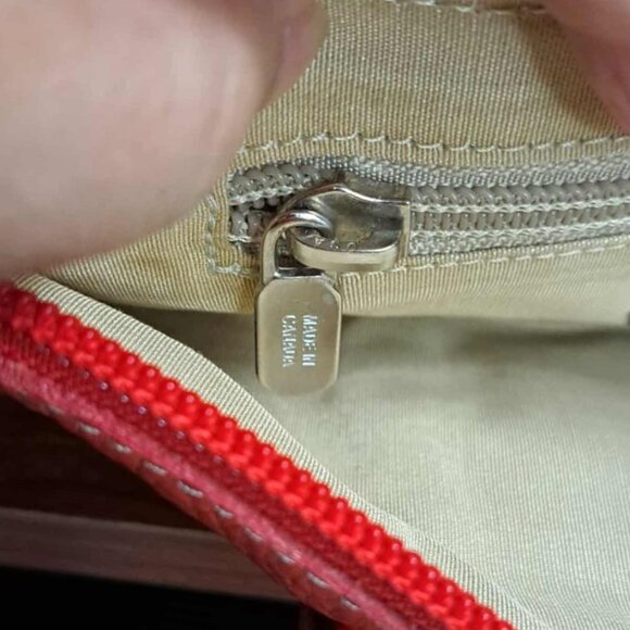 Authentic Roots Vintage Genuine Leather Wallet/ Wristlet Made in Canada - Picture 6 of 6